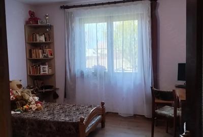 Casă cu Teren 1200 Mp în Central