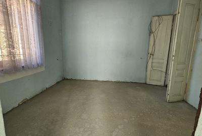 Casă cu 3 camere cu Teren 800 Mp în Ițcani