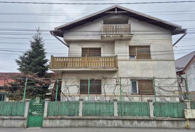 Casă individuală cu 7 camere cu Canalizare în Andronache - 4