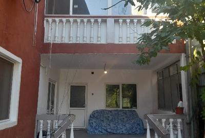 Casă cu Teren 300 Mp în Central - 3