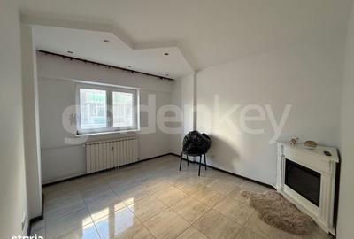 Apartament cu 4 camere decomandat, mobilat în Central - 2