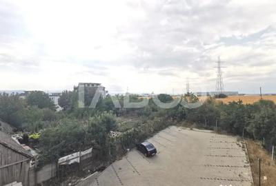 Apartament cu 3 camere decomandat în Turnișor