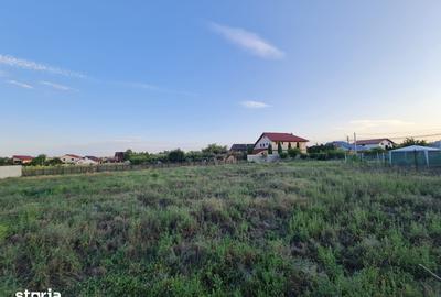 Teren de 950 mp, în Vânători
