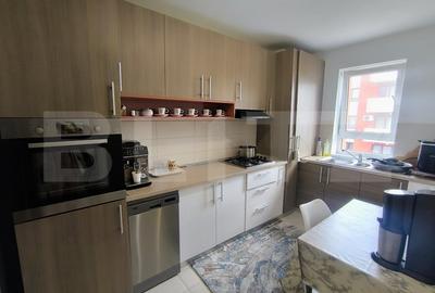 Apartament cu 25 camere decomandat, mobilat în Avantgarden