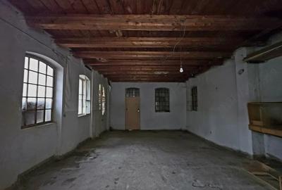 Casă cu 3 camere cu Teren 500 Mp în Central - 1