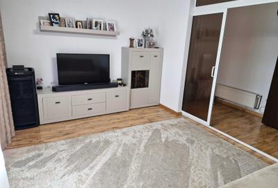 Apartament cu 2 camere decomandat în George Enescu