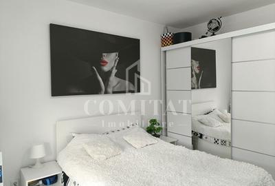 Apartament cu 3 camere semidecomandat, mobilat în Florești