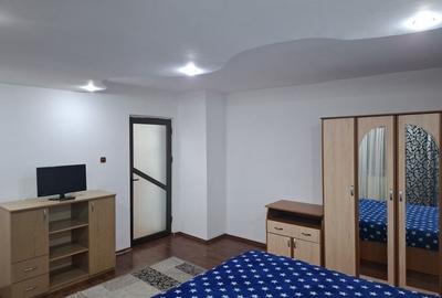 Garsonieră decomandată în Central - 1