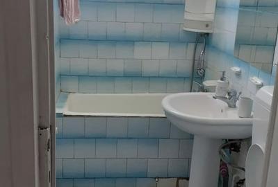 Apartament semidecomandat în Gara de Nord