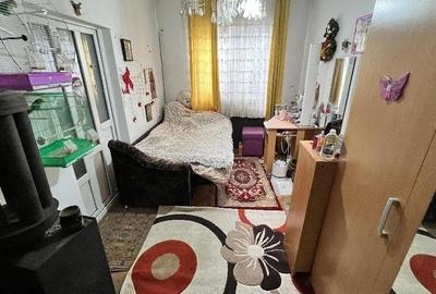 Casă cu 3 camere cu Teren 250 Mp în Petros - 10