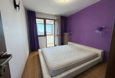 Apartament cu 3 camere semidecomandat în Titan