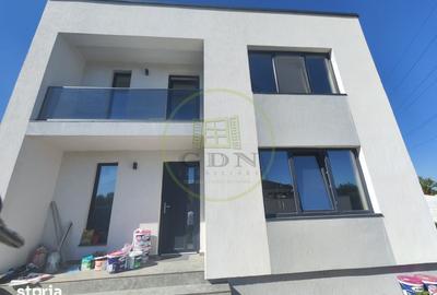 Casă cu 4 camere cu Teren 340 Mp în Malu Mare