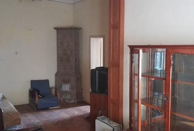 Casă cu 6 camere cu Teren 394 Mp în Central - 12
