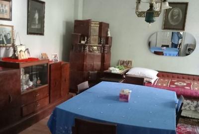 Casă cu 5 camere cu Teren 406 Mp în Central
