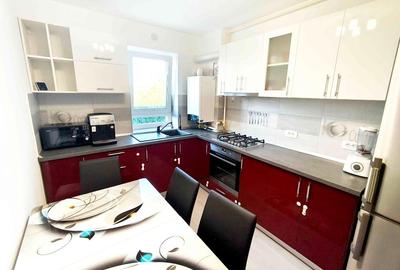 Apartament cu 2 camere decomandat în Tractorul