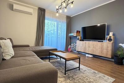 Apartament cu 3 camere semidecomandat, mobilat în Europa