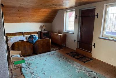 Casă cu 4 camere în Vărzaru - 3