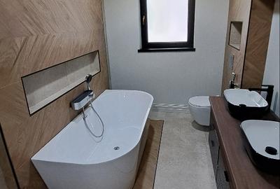 Casă individuală cu 5 camere cu Canalizare în Central - 21