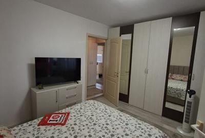 Apartament cu 3 camere în Traian - 2