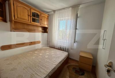 Apartament cu 2 camere semidecomandat, mobilat în Decebal