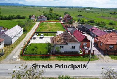 Casă individuală cu 2 camere cu Canalizare în Est