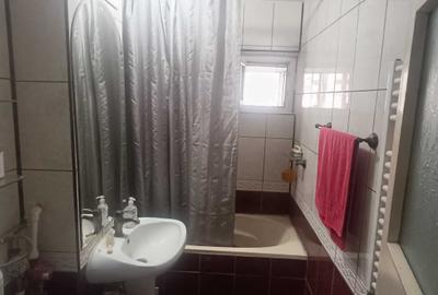 Apartament cu 2 camere semidecomandat în Colentina