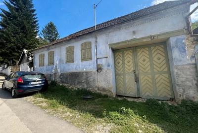 Casă în Socol