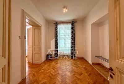 Apartament cu 2 camere nedecomandat, mobilat în P-ța Unirii - 2