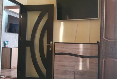Apartament cu 2 camere semidecomandat în Micro 4 - 8