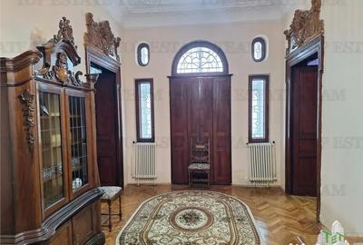 Casă cu 6 camere cu Teren 262 Mp în Ultracentral - 2
