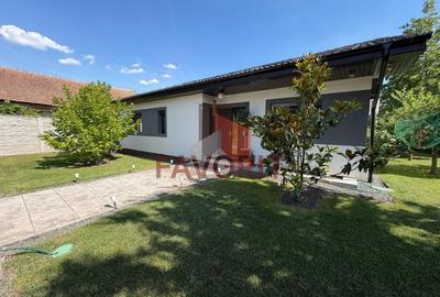 Casă individuală cu 4 camere cu Piscina în Săcălaz