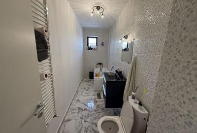 Apartament cu 3 camere decomandat, mobilat în Palazu Mare - 6