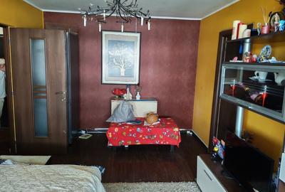 Apartament cu 2 camere semidecomandat în Valea Adâncă - 1