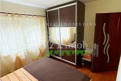 Apartament cu 2 camere semidecomandat, mobilat în Nord