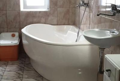 Casă cu 6 camere în Beclean - 1