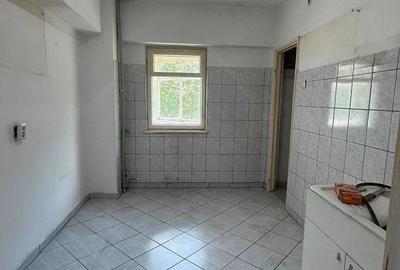 Apartament cu 2 camere decomandat în Tomis II