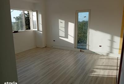 Garsonieră decomandată în Podu Roș