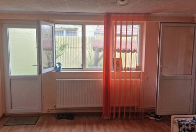 Casă cu 3 camere cu Teren 450 Mp în Bănești - 1