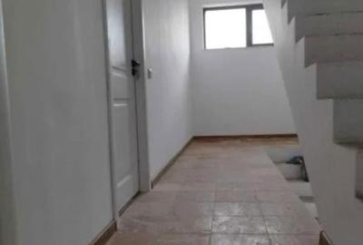 Casă cu 4 camere cu Teren 45 Mp în Berceni - 2