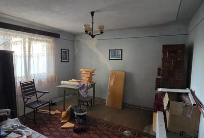 Casă cu 6 camere cu Teren 580 Mp în Podari - 13