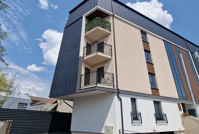 Apartament cu 3 camere decomandat în Ultracentral