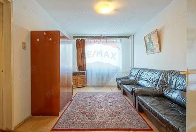 Apartament cu 2 camere semidecomandat în Florilor