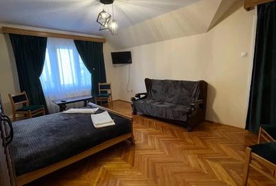 Casă cu 6 camere cu Teren 850 Mp în Central