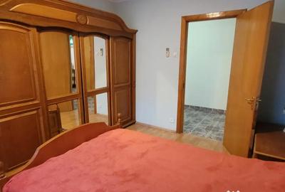 Apartament cu 5 camere decomandat în Păcii - 8