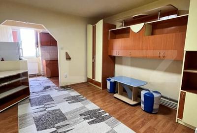 Garsonieră semidecomandată, mobilată în Independenței