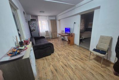 Apartament cu 2 camere decomandat în Cetate