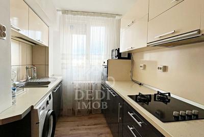 Apartament cu 3 camere decomandat în Decebal