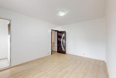 Apartament cu 2 camere decomandat în Titan