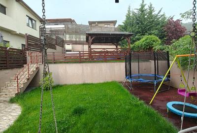 Duplex cu 4 camere cu Garaj în Florești