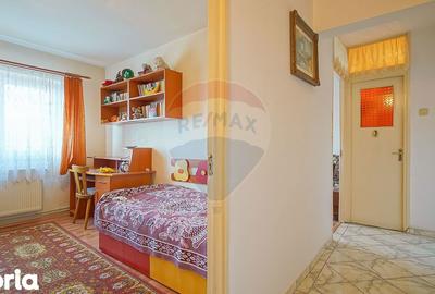Apartament cu 3 camere decomandat, mobilat în Central - 13